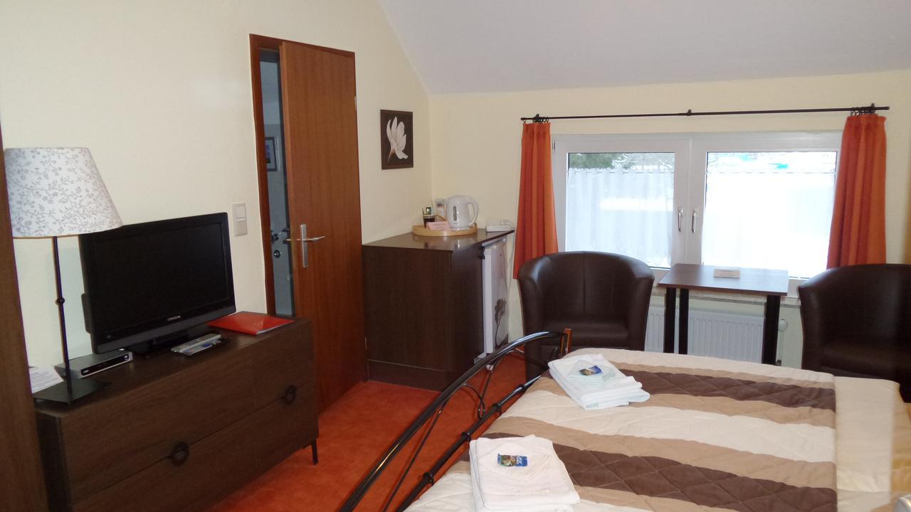 Pension Roez Гёрен-Леббин Экстерьер фото